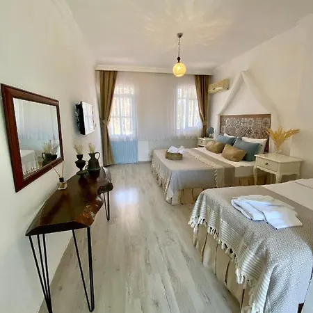 Alasonya Alacati By La Mira Szálloda 3*
